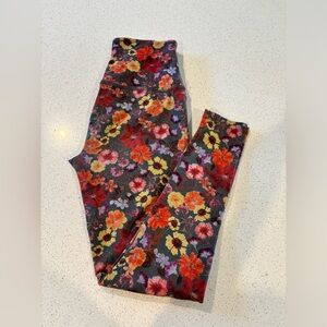 Beyond Yoga Women’s Medium Leggings